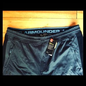 NWT Under Armour Gray Cold Gear Reactor Pants